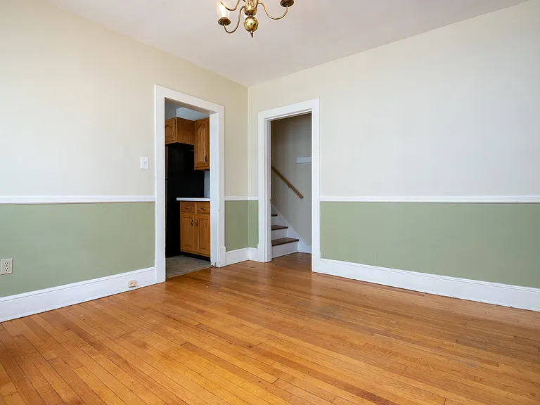 931 N Edgewood St — Photo 7