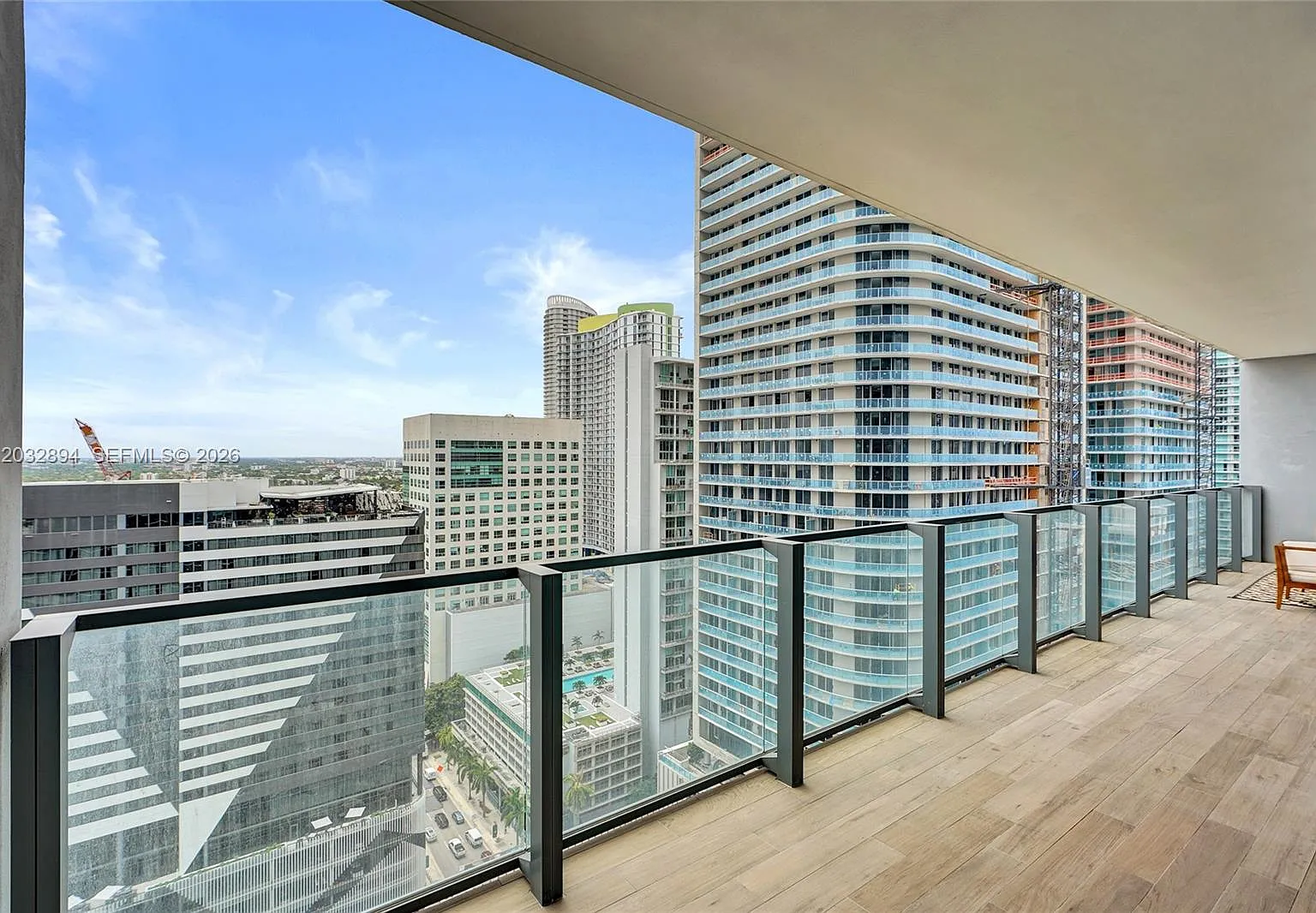 Rise Condo — Photo 2