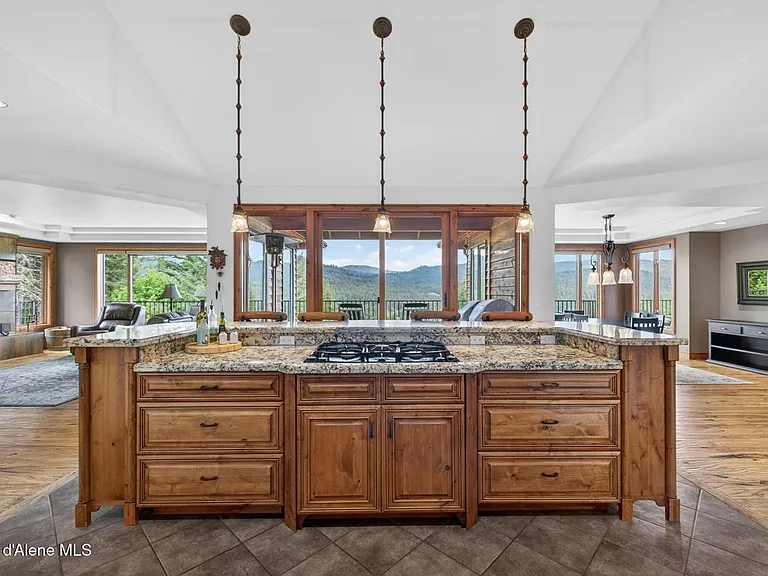37371 E Hayden Lake Rd — Photo 6