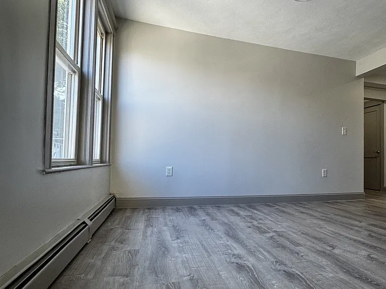 26 Newhall St #3F — Photo 5