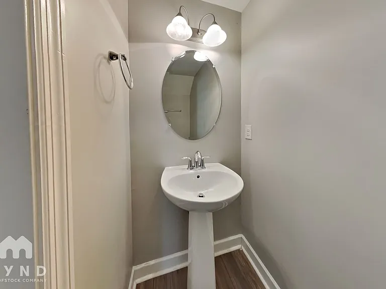 2233 Dale View Dr — Photo 17