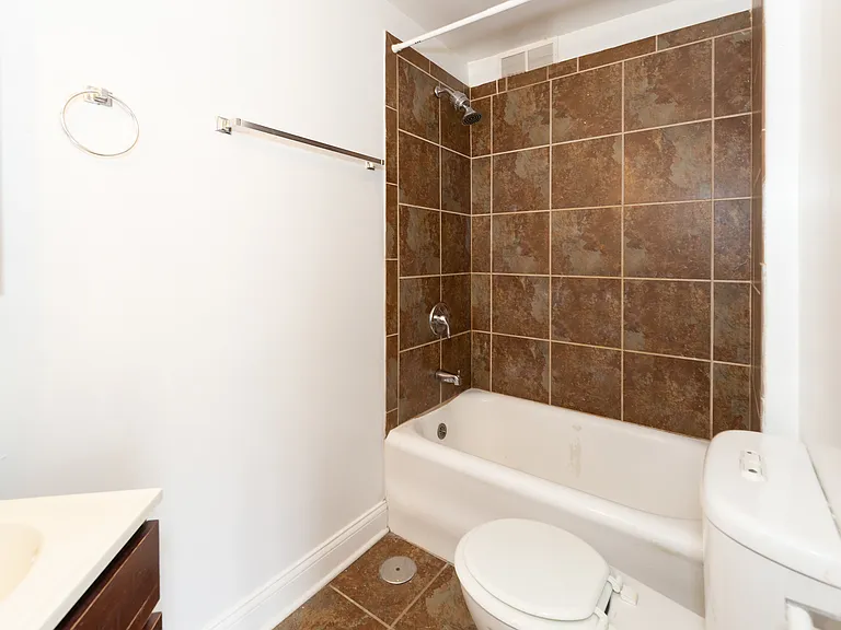 1157 W. Diversey — Photo 5