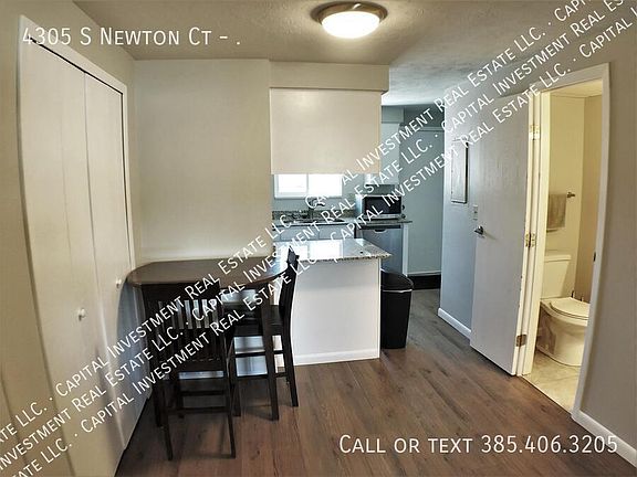 3rd image of 4305 S Newton Ct