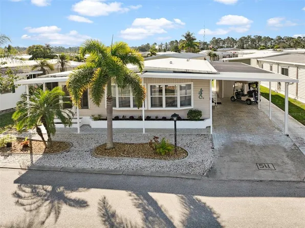 511 Crampton Ln, North Fort Myers, FL 33903