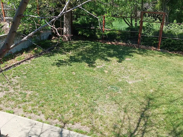 708 Highland Dr — Photo 42