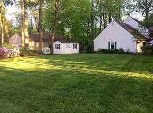 12213 Rowan Tree Dr, Fairfax, VA 22030