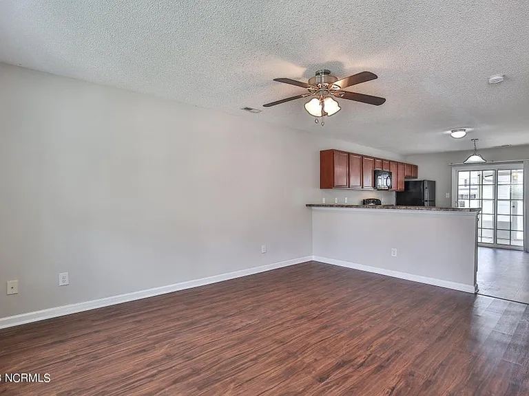 4001 Banister Loop — Photo 5