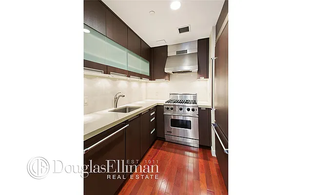 Rented by Douglas Elliman | media 24