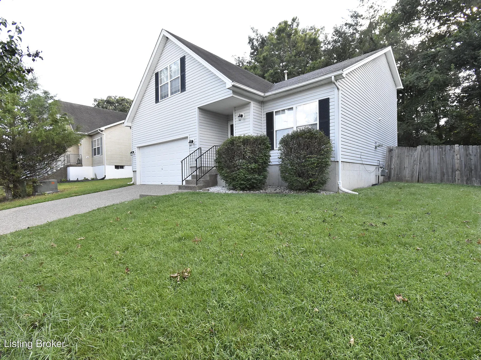 3 bed, 2.0 bath, 1682 sqft, $2,150 — Photo 2