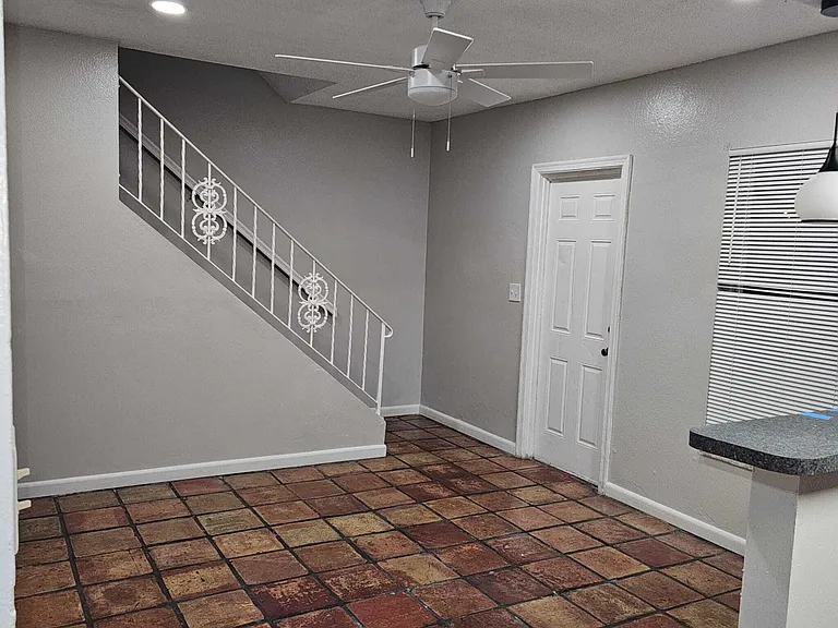 1358 Silverado — Photo 24
