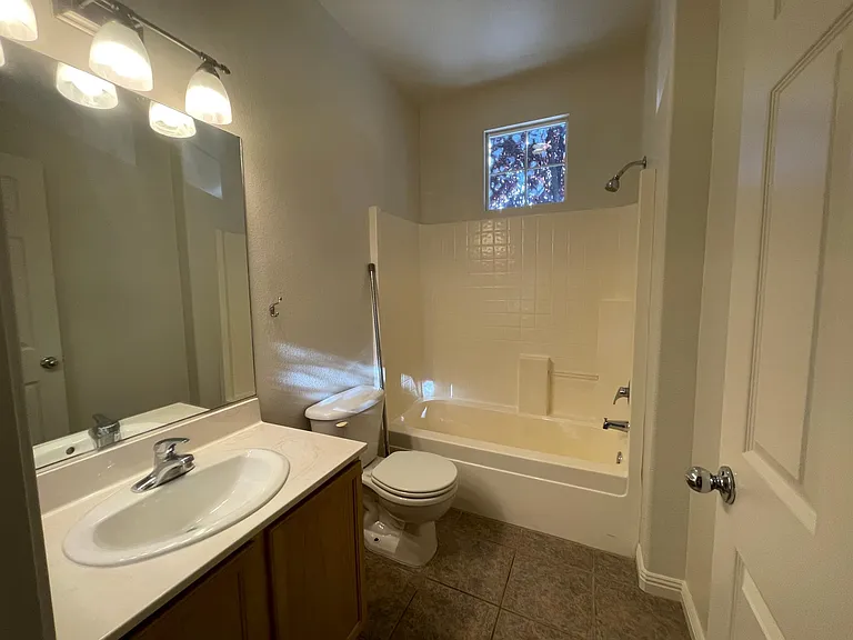 5358 Desert Peach Dr — Photo 12