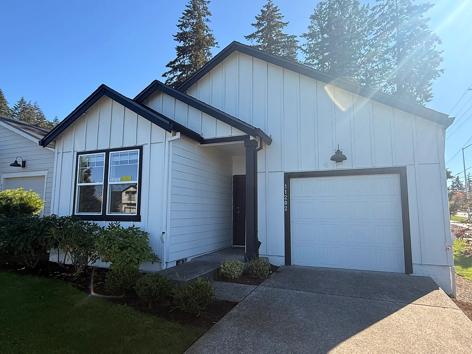 2 bed, 1103 sqft, $2,700 — Photo 2
