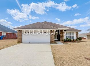 124 Shadow Ct SW, Huntsville, AL 35824