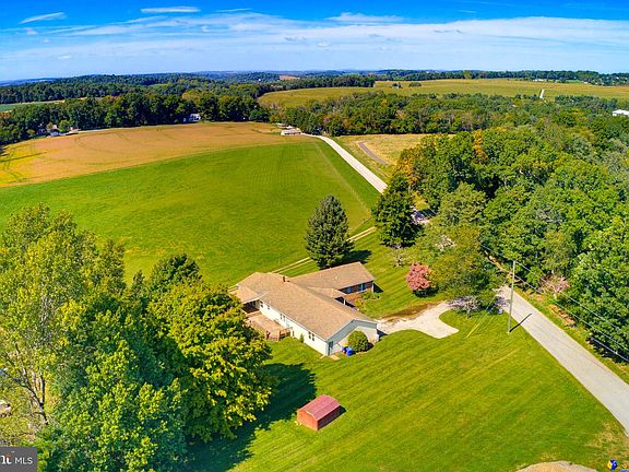 2nd image of 367 Strawberry Rd