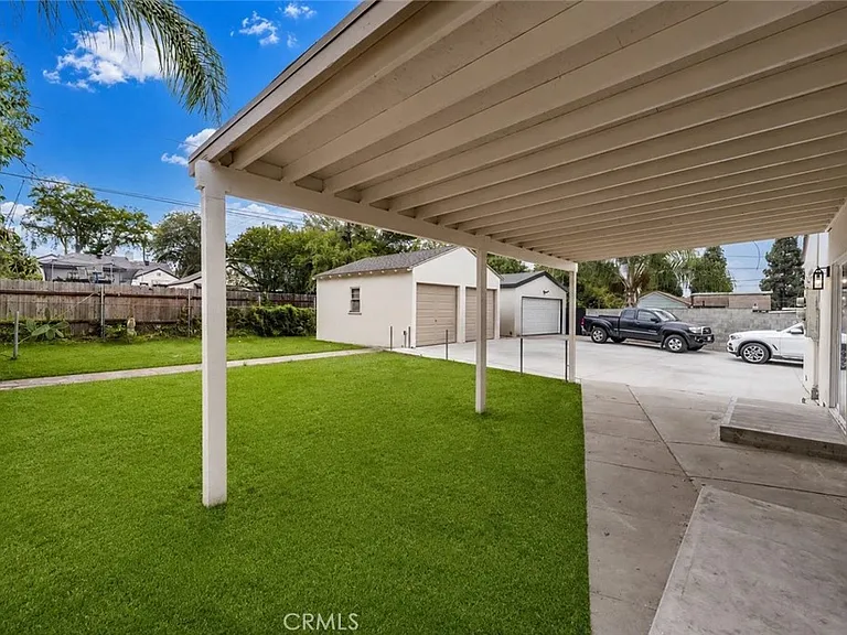 6220 S Magnolia Ave — Photo 8