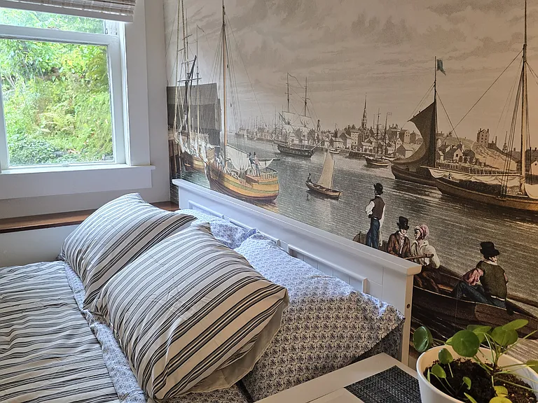 2nd bedroom