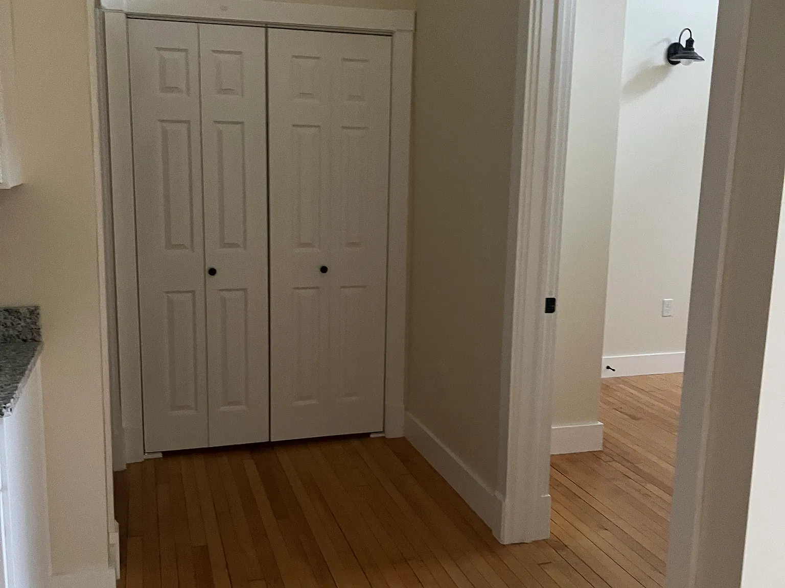 1 bed, 850 sqft, $1,395 — Photo 3