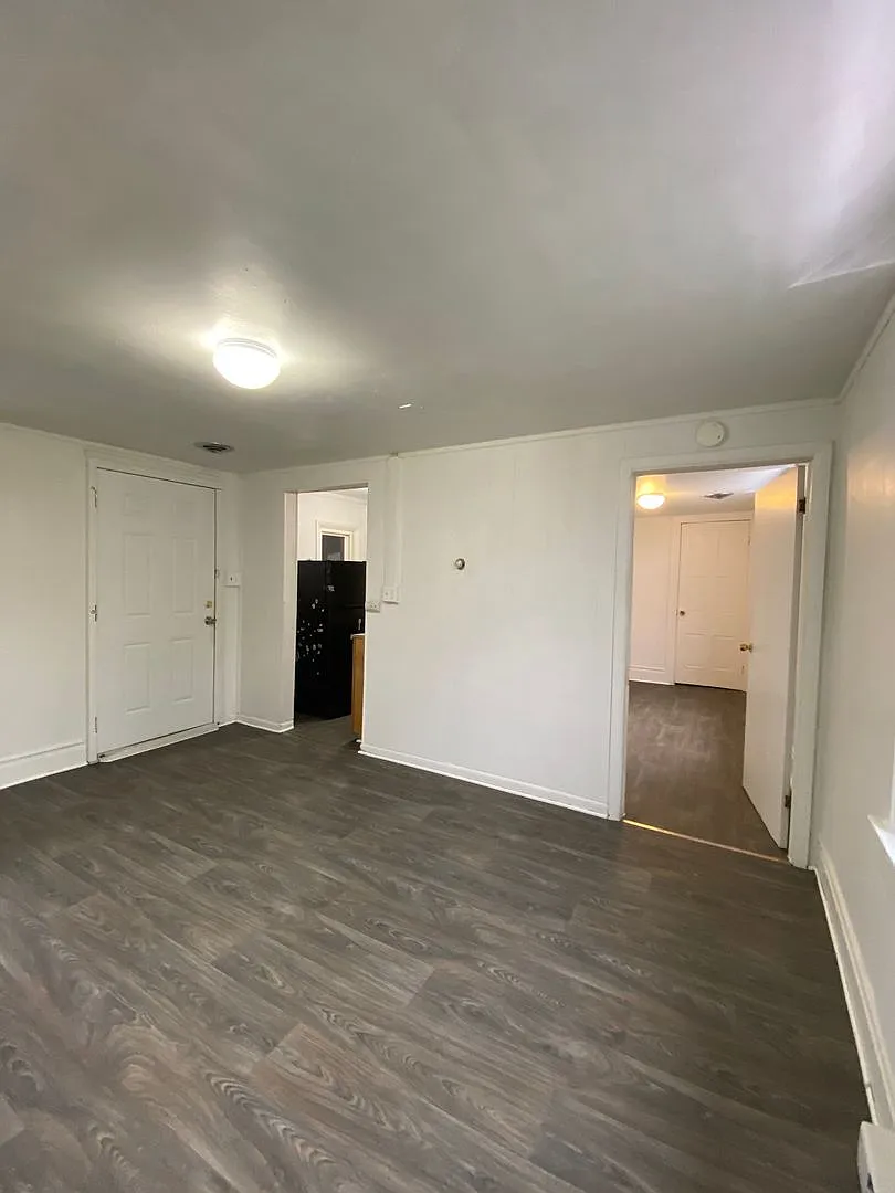 324 E Front St — Photo 1