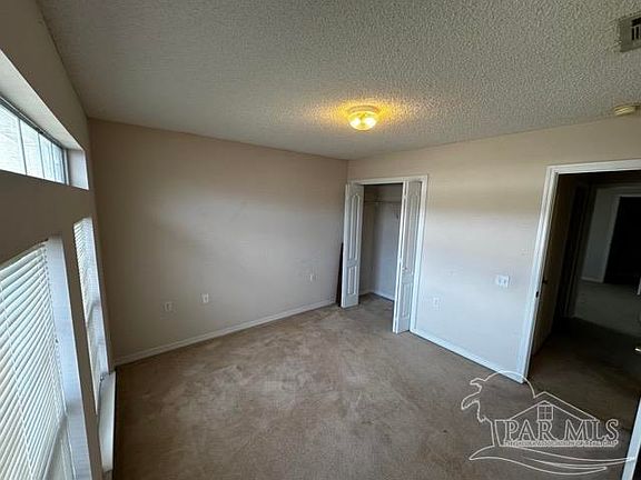 4th image of 201 Darrah Cir