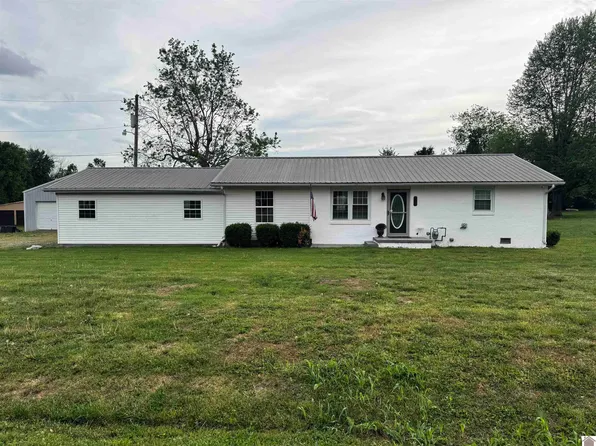 307 W Wyatt St, Fredonia, KY 42411