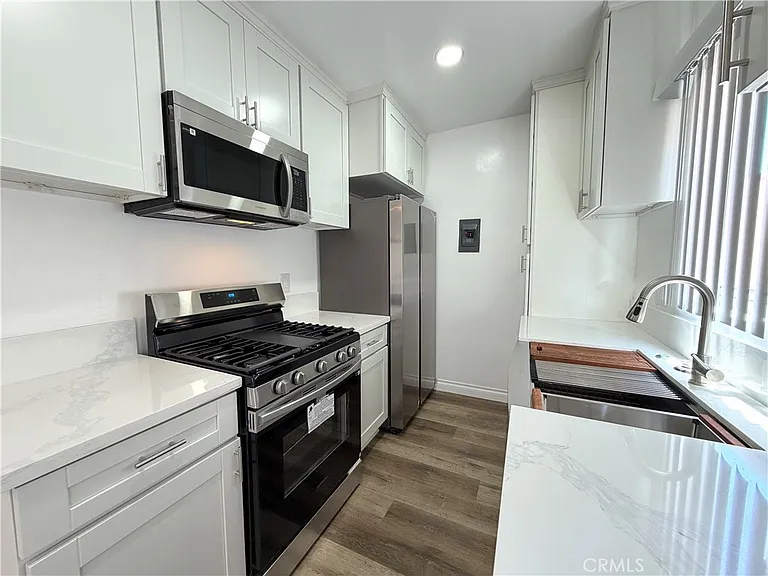 21030 Reynolds Dr #4 — Photo 9