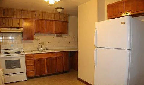 1 bed, 2006 sqft, $650 — Photo 2