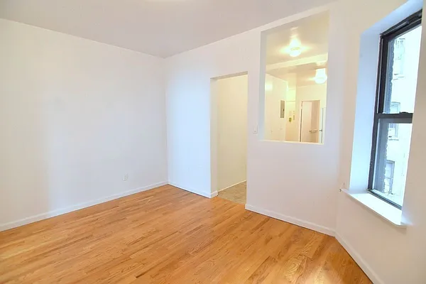 Rented by Manhattan Spaces | media 17