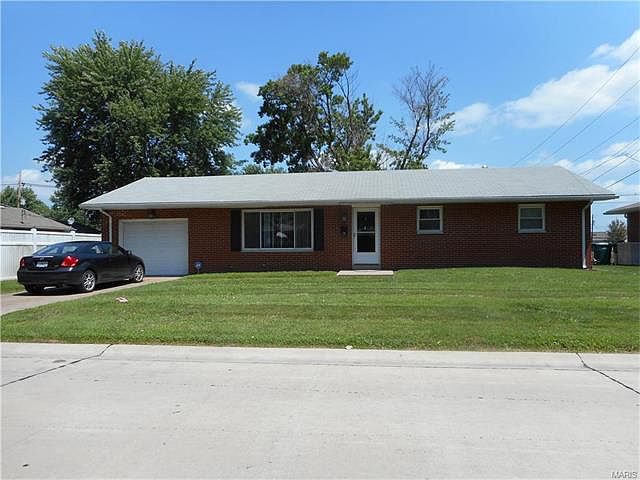 1st image of 2705 Stratford Ln