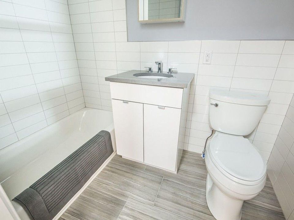 2nd image of 2614 Palisade Ave #1