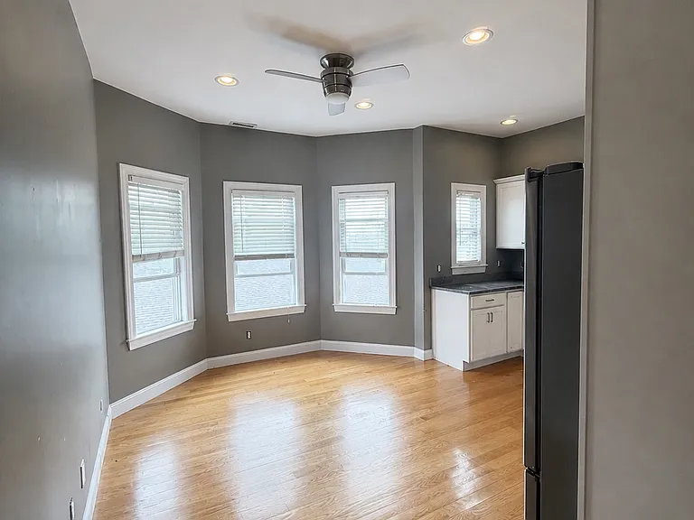 285 Crescent Ave #2 — Photo 2