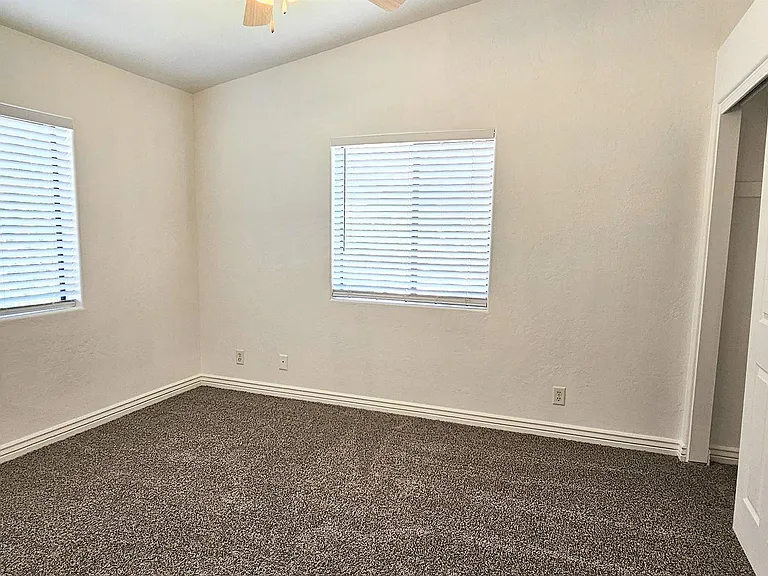 1471 E Payton Way — Photo 15