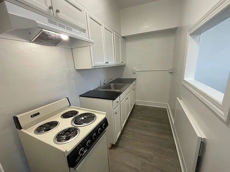 834 E Philadelphia St #3 — Photo 5