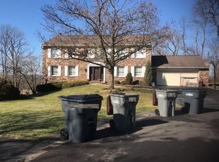 1236 Ridgewood Rd, Pittsburgh, PA 15241