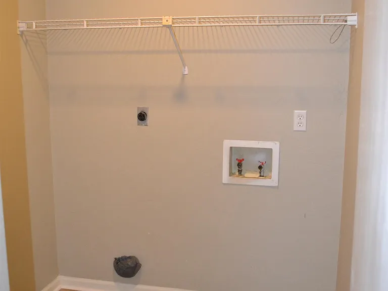 2041 Continental Ave — Photo 25