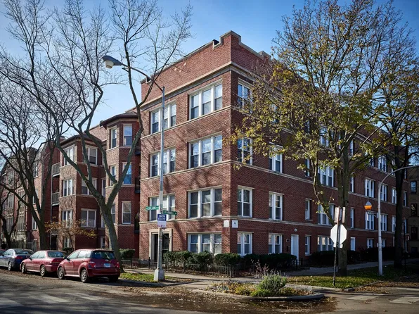 6834 N Ashland Blvd #3, Chicago, IL 60626