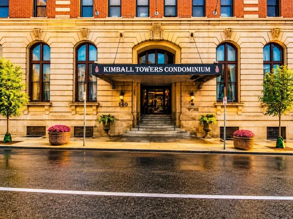 140 Chestnut St APT 205, Springfield, MA 01103
