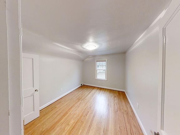 5th image of 834 S Main St Unit 1