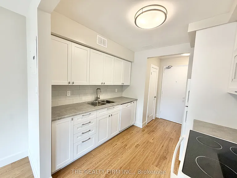 10 Beechwood Pl #209 — Photo 6