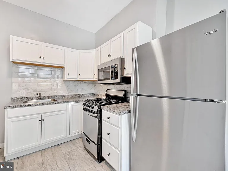 319 E 22nd St #2 — Photo 9