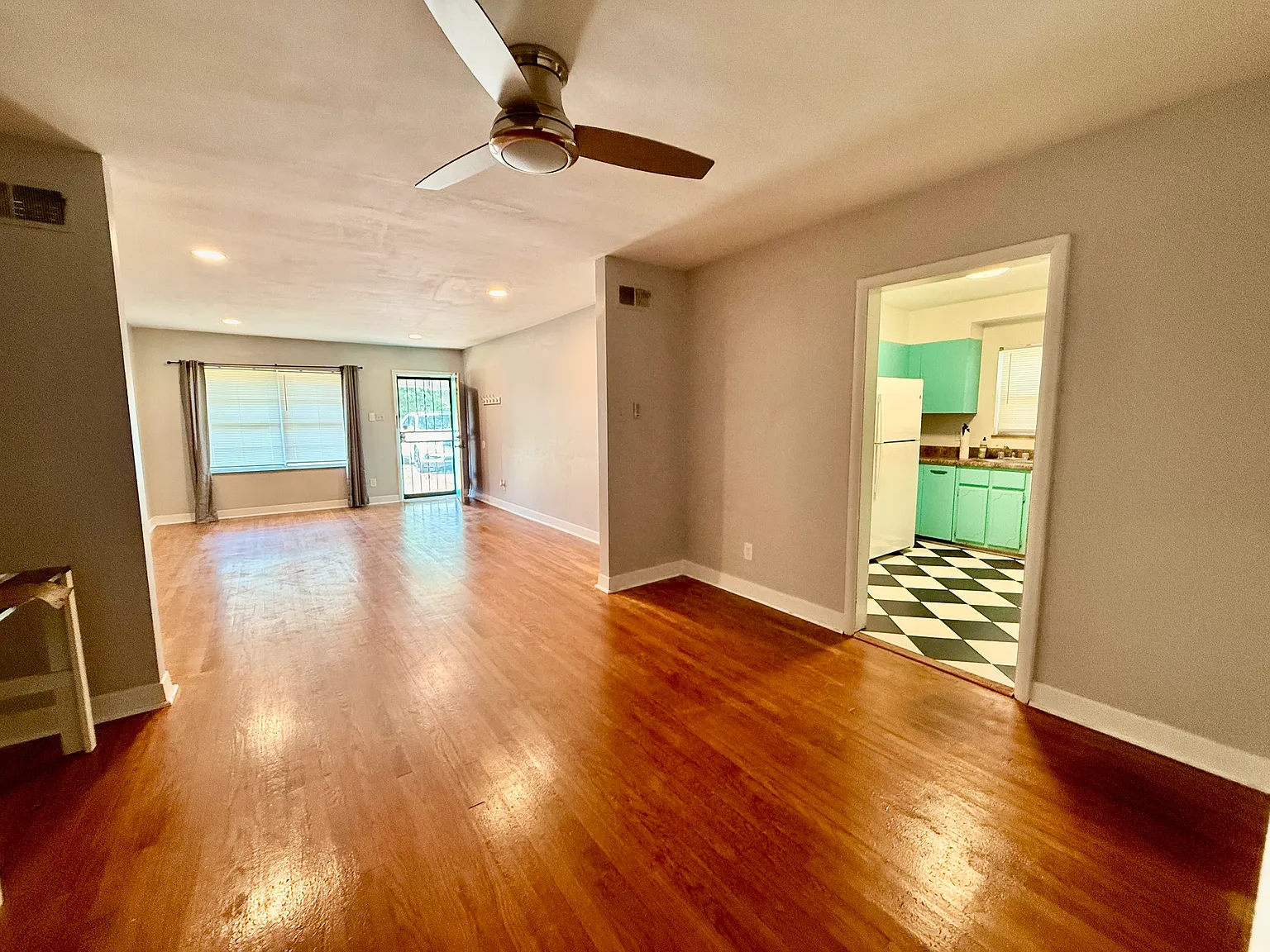 1816 Galloway Ave — Photo 3