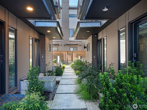 3rd image of 6313 9th Avenue NE #A