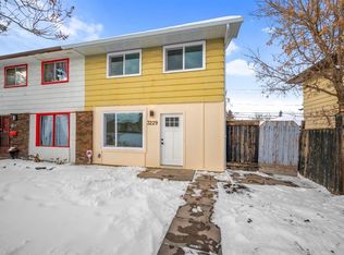 3229 Doverville Cres SE, Calgary, AB T2B 1V1