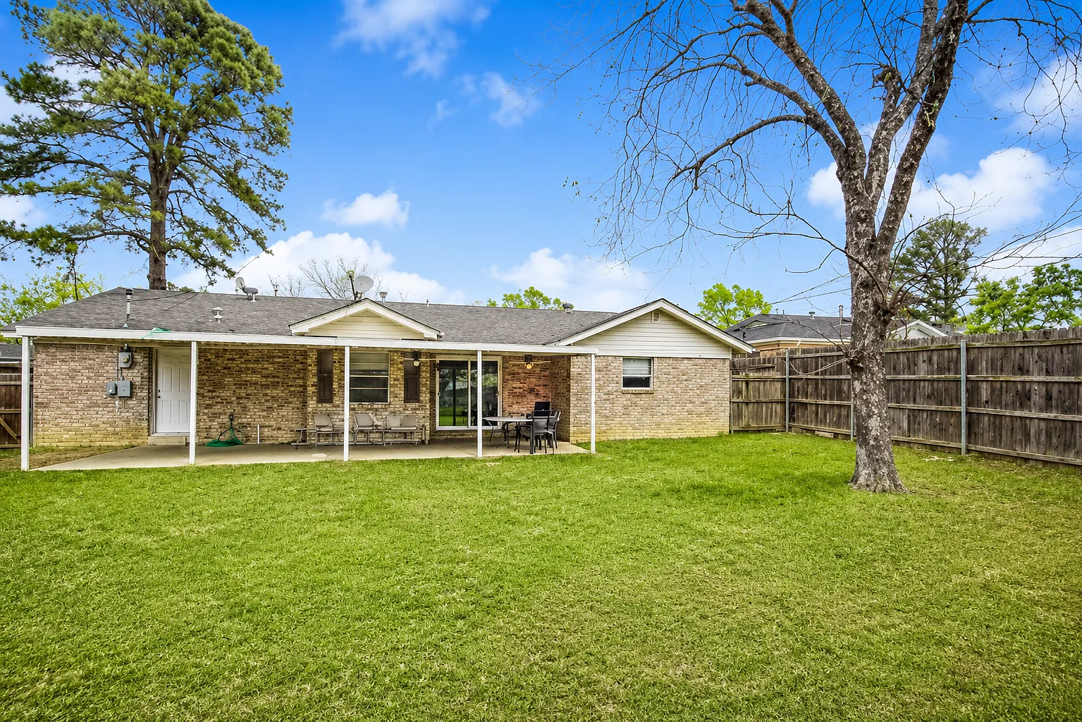 4 bed, 1120 sqft, $4,500 — Photo 4