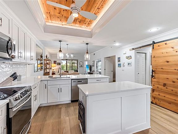 2nd image of 26991 Clarkston Dr Unit 8106