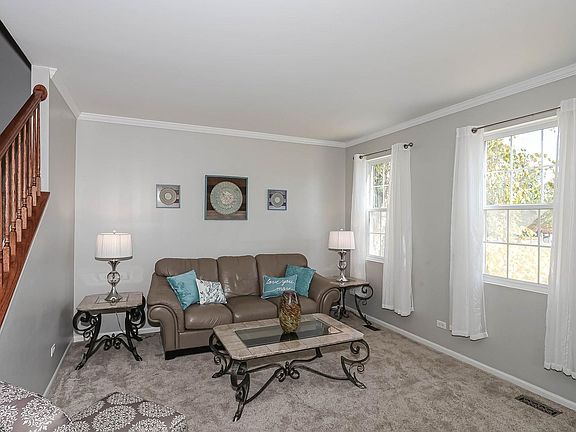 5th image of 840 Shelter Island Ln