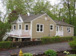 4 Boxwood Dr, Mahopac, NY 10541