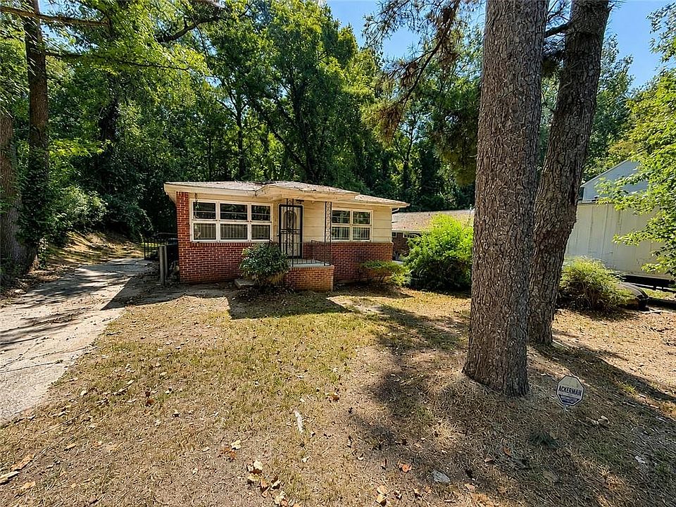 1st image of 223 Childs Dr NW