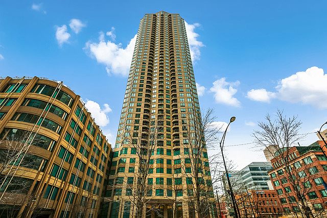 1st image of 400 N La Salle St #4007