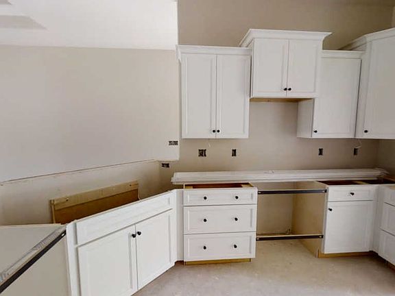 3rd image of 2495 Salamanca St
