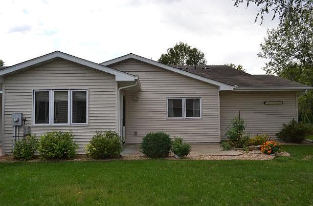 Beautifully maintained Twin Home.  Great Location! Includes a Private Patio.